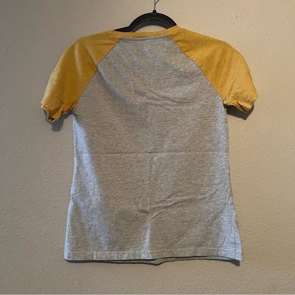 Harley Davidson Yellow Women Small V-neck - Picture 2 of 4